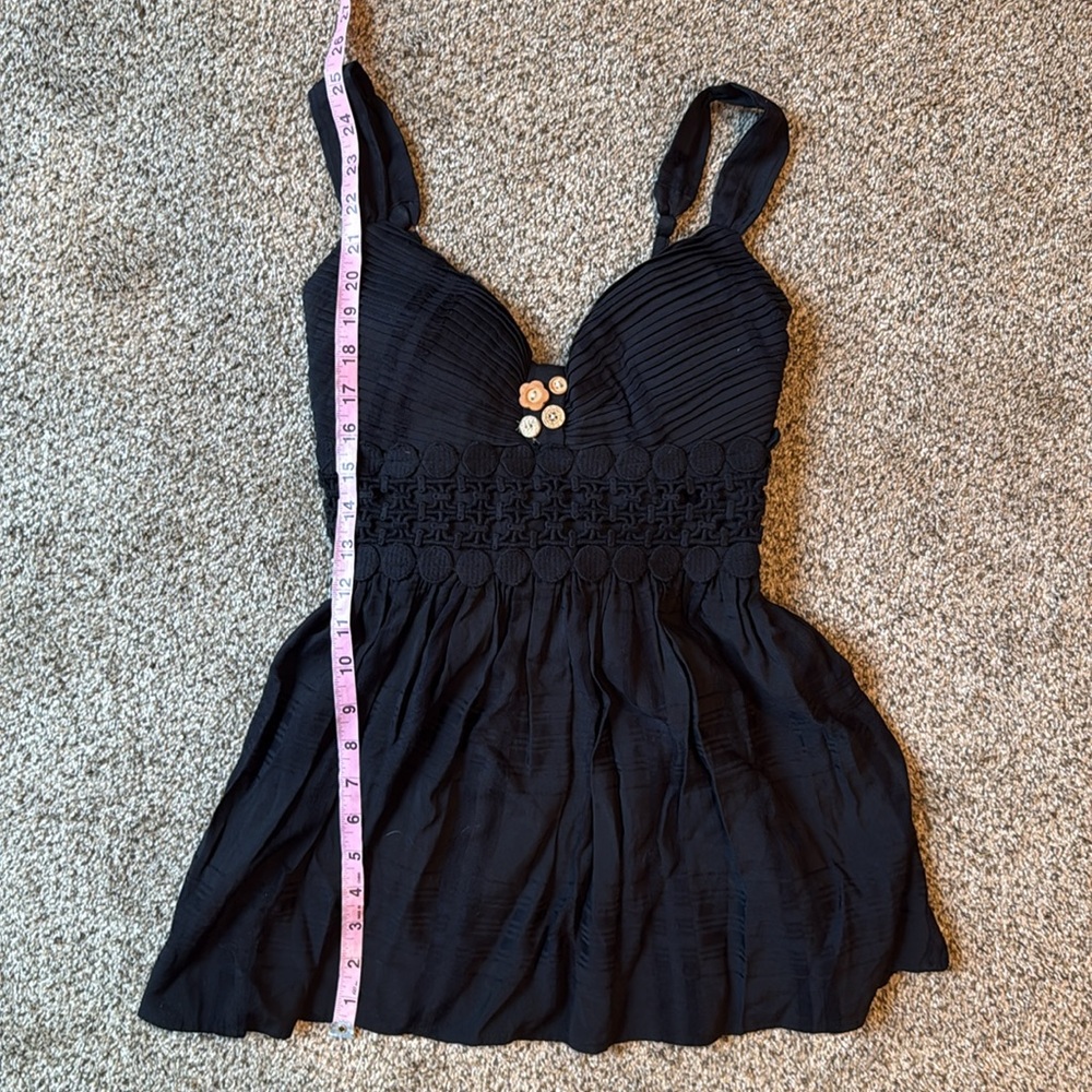 XOXO | Black Sleeveless Top w/ Lace, Bow & Wood Flower Button Detail - Picture 11 of 12